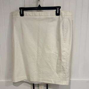 Liz Claiborne fully lined Classic White Pencil Skirt size 16
